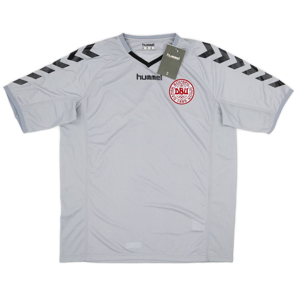 2003-04 Denmark Hummel Training Shirt (L)