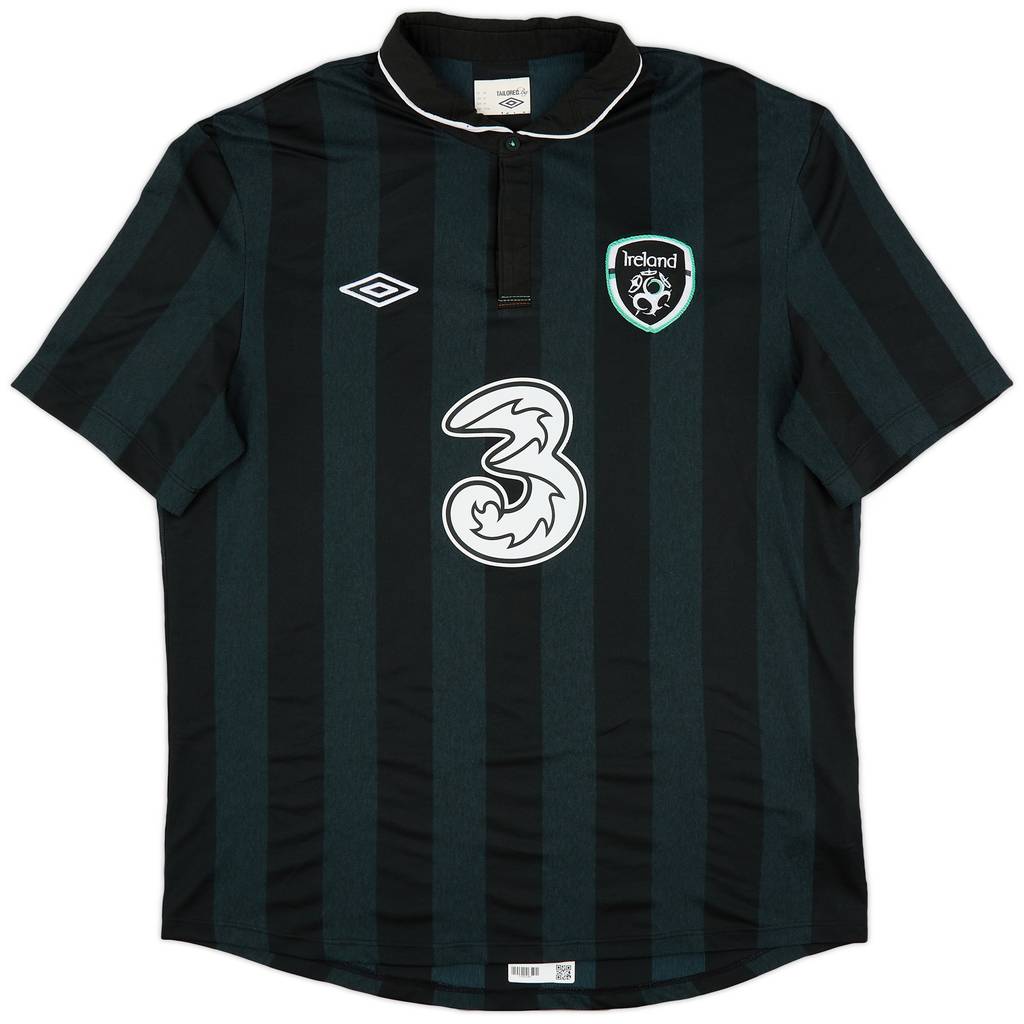 2013-14 Ireland Away Shirt