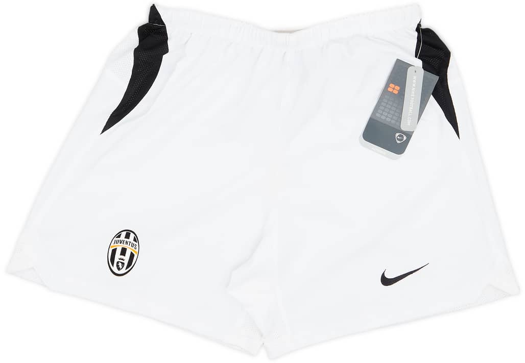 2004-05 Juventus Home Shorts (L.Boys)