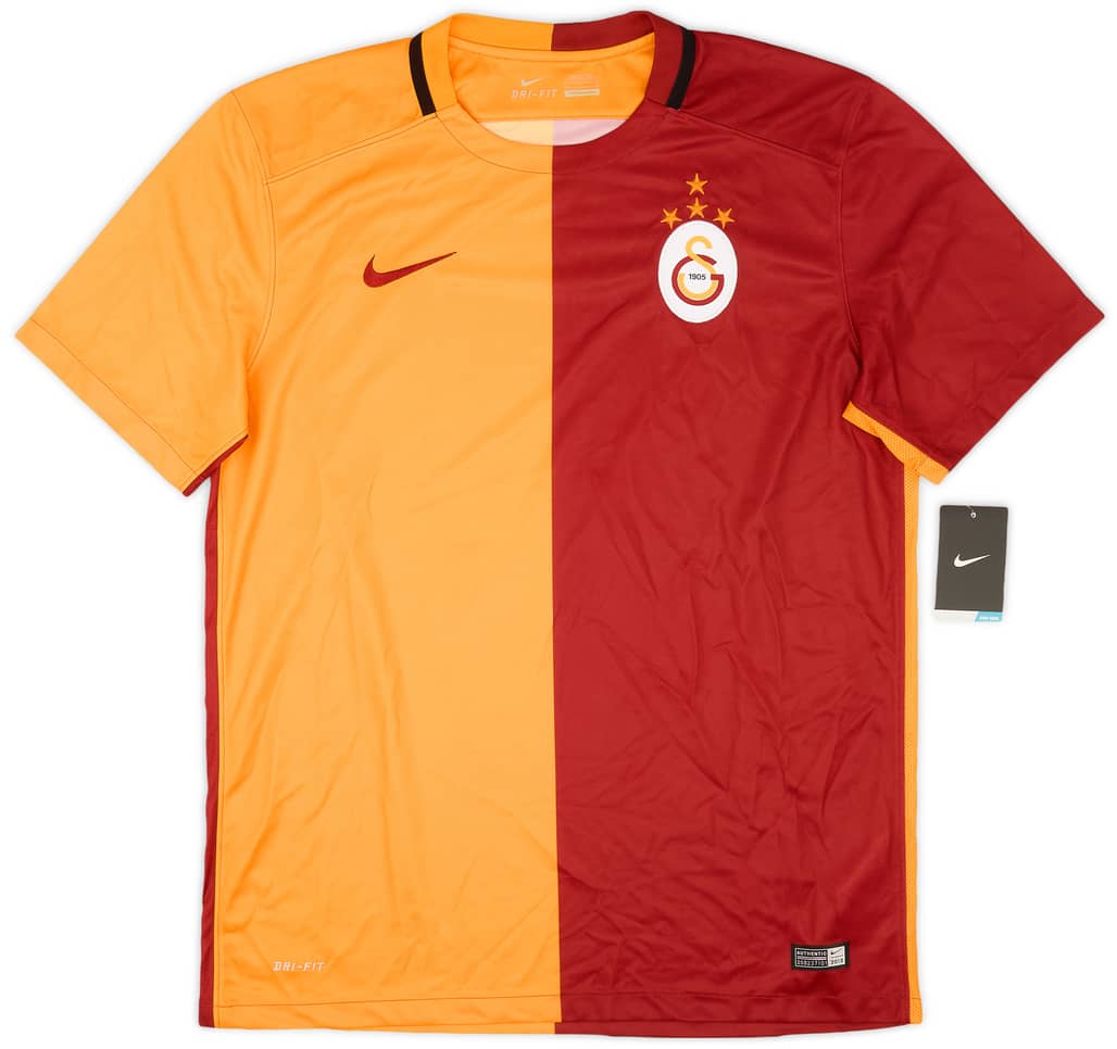 2015-16 Galatasaray Home Shirt (L)