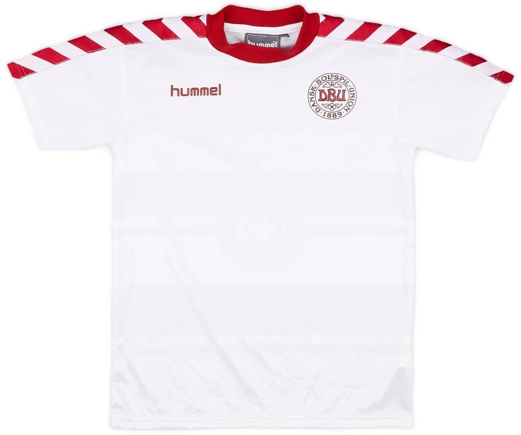 2002 Denmark Hummel Training Shirt - 9/10 - (L.Boys)