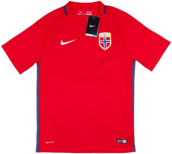 2016-18 Norway Home Shirt (S)