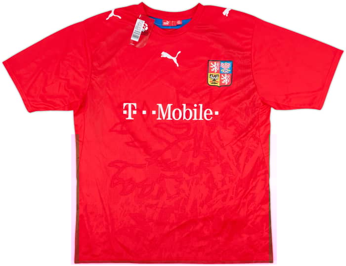 2006-08 Czech Republic Basic Home Shirt (L)