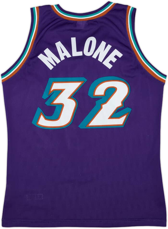 1996-03 Utah Jazz Malone #32 Champion Home Jersey - 7/10 - (M)