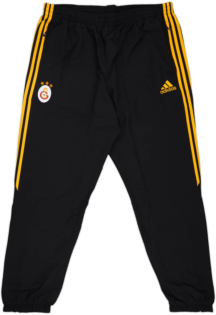 2009-10 Galatasaray adidas Tracksuit (XXL)