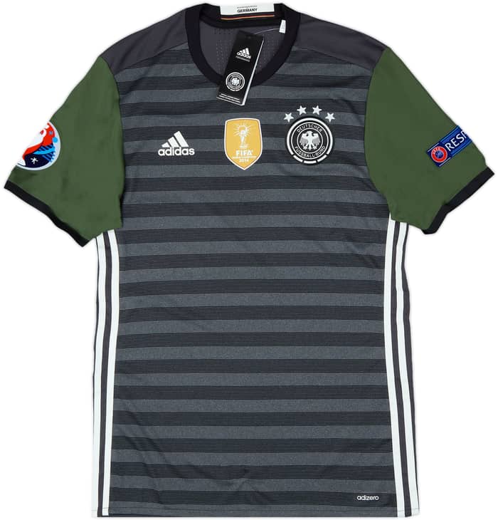 2015-17 Germany Authentic Away Shirt (M)