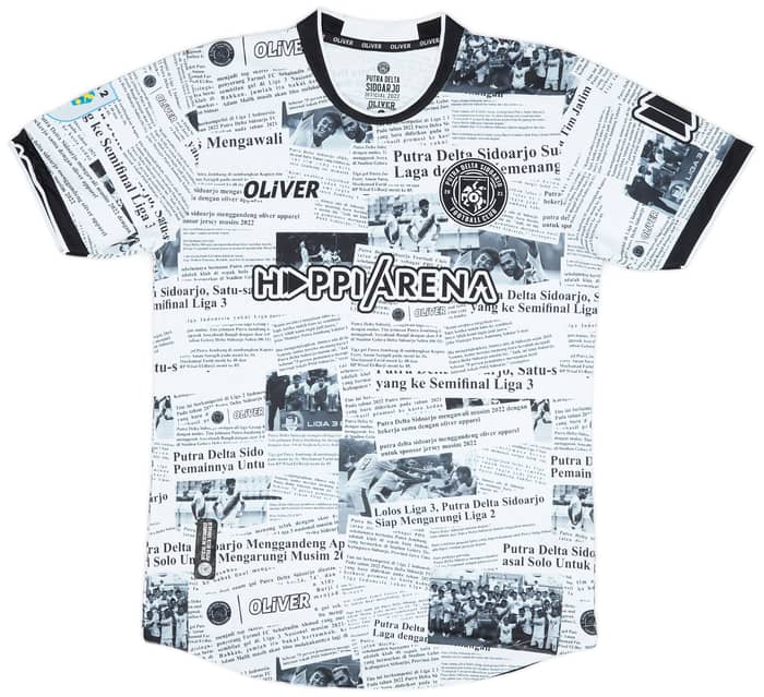 2022-23 Putra Delta Sidoarjo Away Shirt