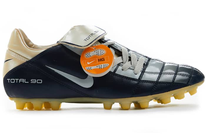 2003 Nike Total 90 II Football Boots (UK 8) - 7/10