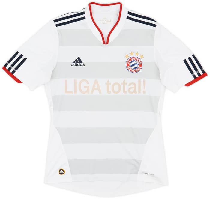 2010-11 Bayern Munich Away Shirt - 4/10 - (S)