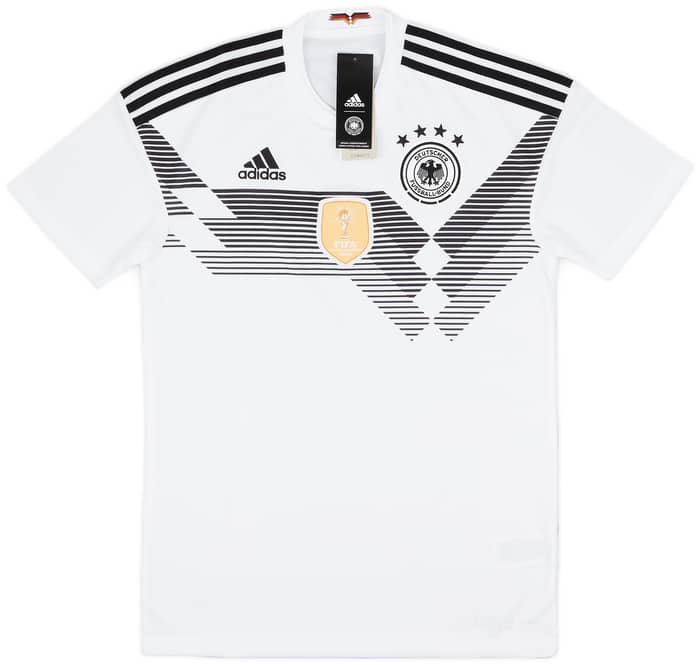 2018-19 Germany Home Shirt (S)