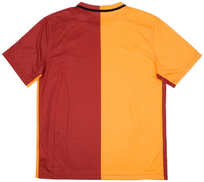 2015-16 Galatasaray Home Shirt (L)
