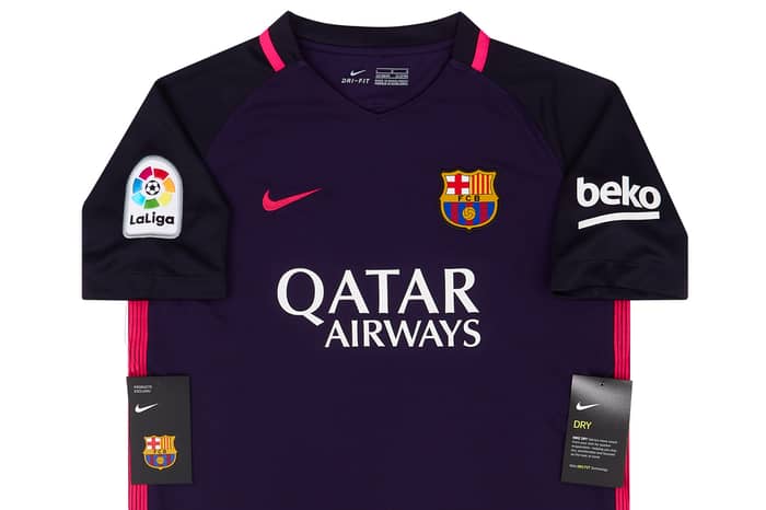 2016-17 Barcelona Away Shirt (KIDS)