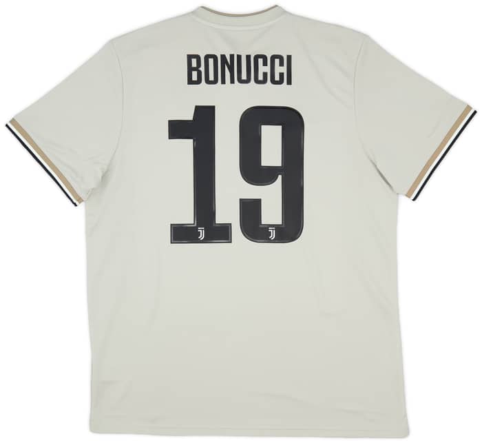 2018-19 Juventus Away Shirt Bonucci #19 (XL)