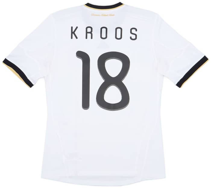 2010-11 Germany Home Shirt Kroos #18