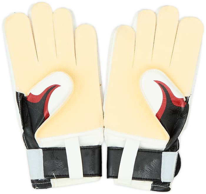 Nike Gripping Power Pro GK Gloves (Size 6) - 6/10