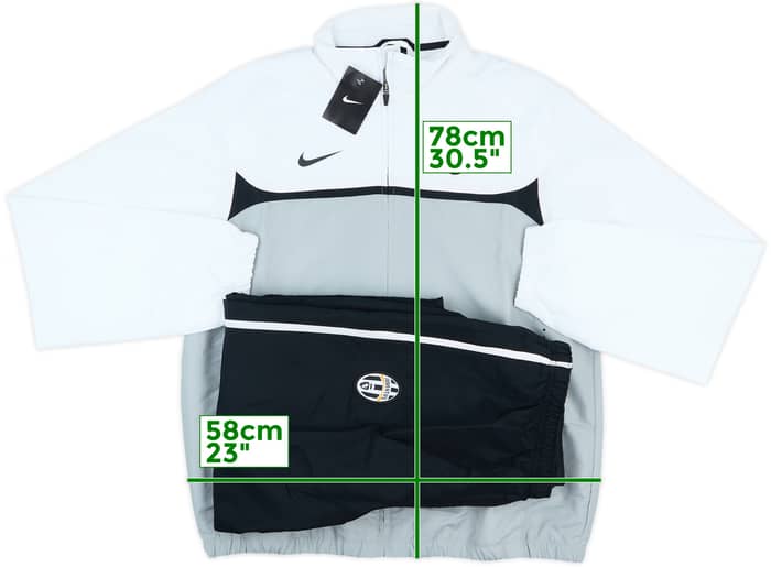 2010-11 Juventus Nike Tracksuit (L)