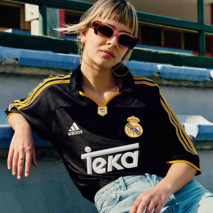 1999-00 Real Madrid adidas Reissue Away Shirt J.M.Guti #14