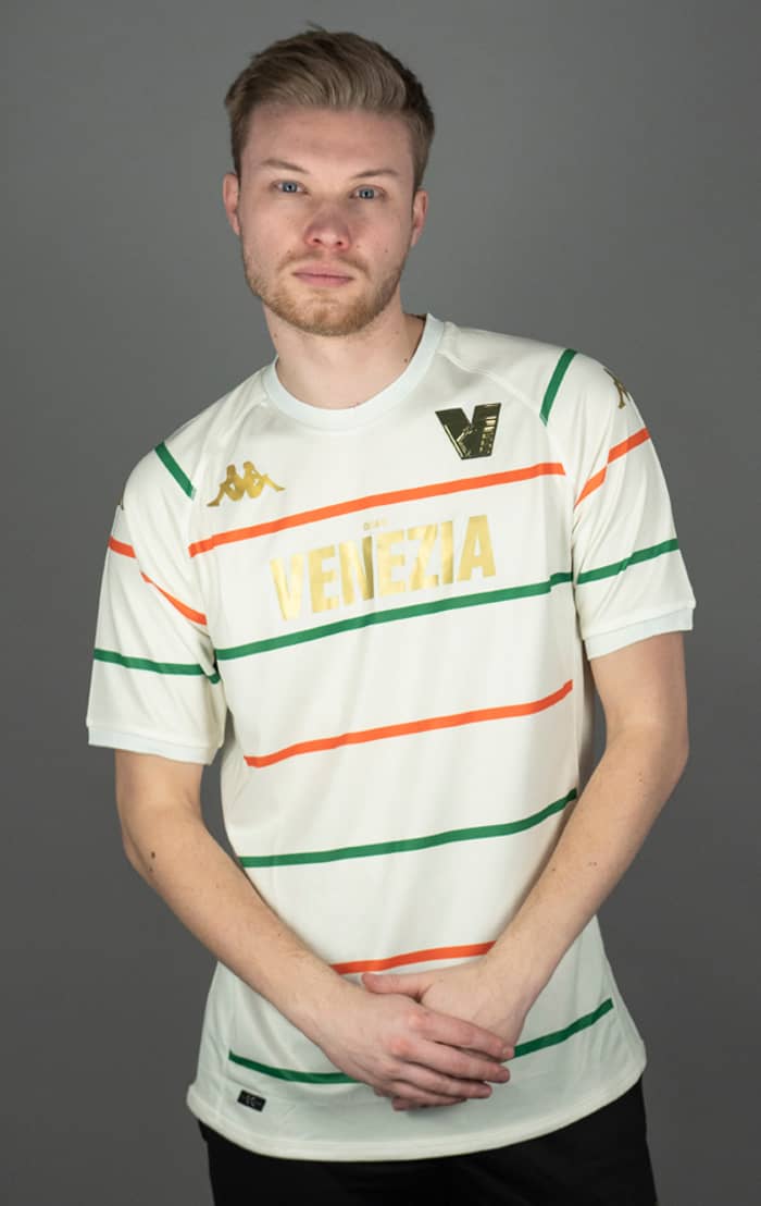 2022-23 Venezia Away Shirt