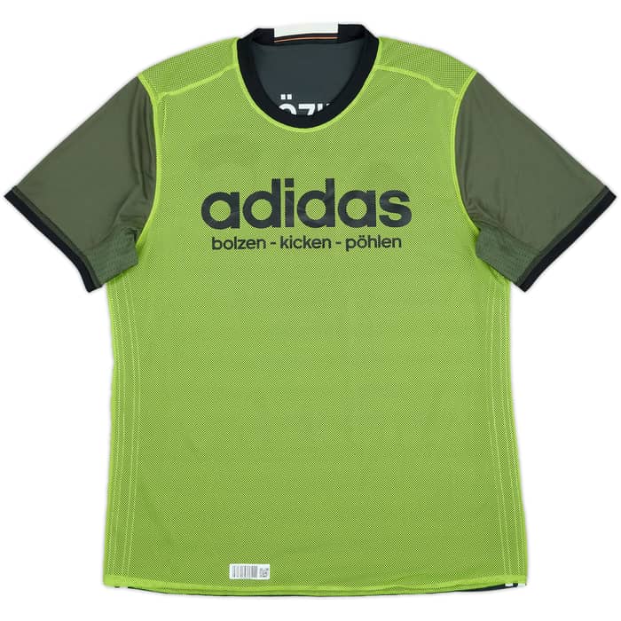 2015-17 Germany Away Shirt Ozil #8 - 10/10 - (L)