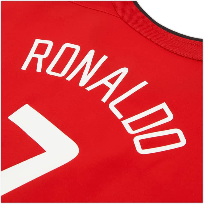 2002-04 Manchester United Home Shirt Ronaldo #7 (L.Boys)