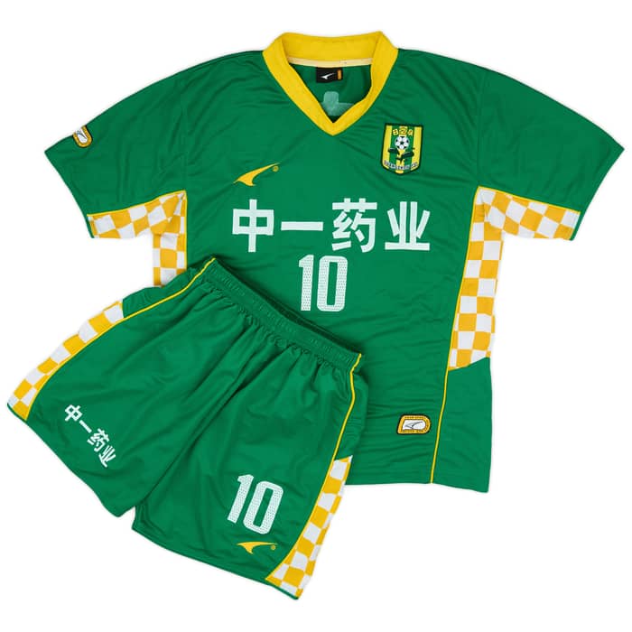 2004 Guangzhou FC Home Shirt and Shorts #10 - 9/10 - (M)