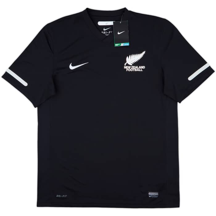 2010-12 New Zealand Away Shirt (M)