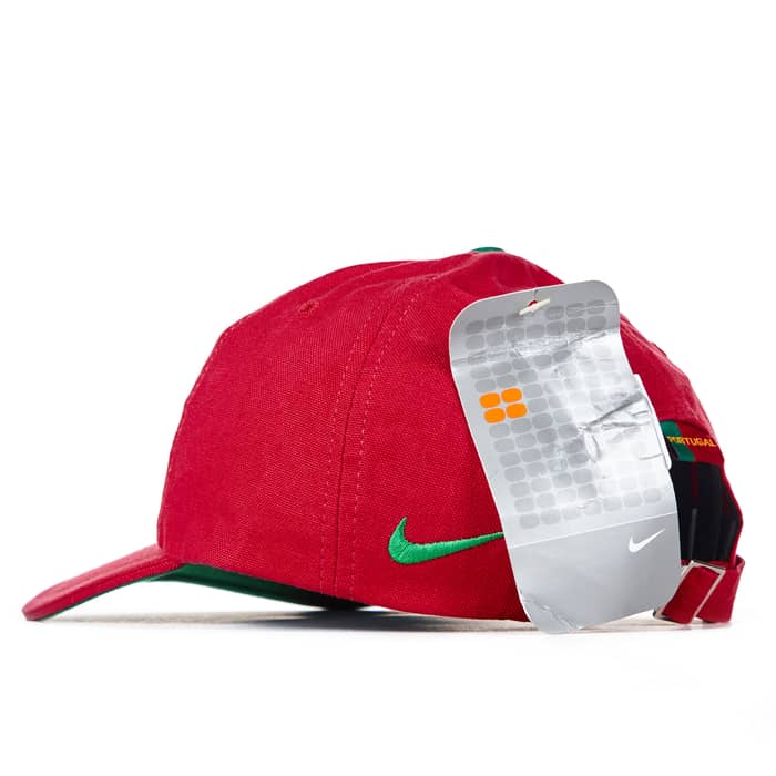 2004-05 Portugal Nike Cap (One Size)