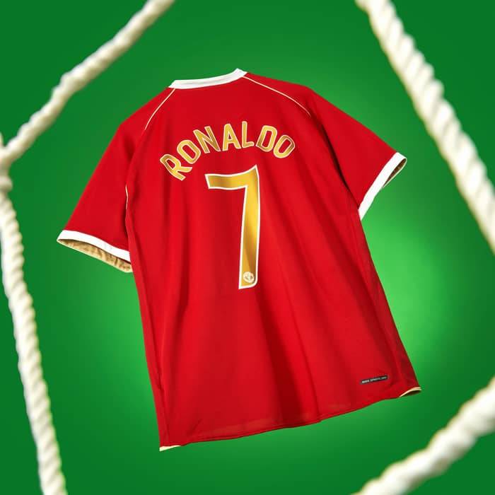 2006-07 Manchester United Home Shirt Ronaldo #7