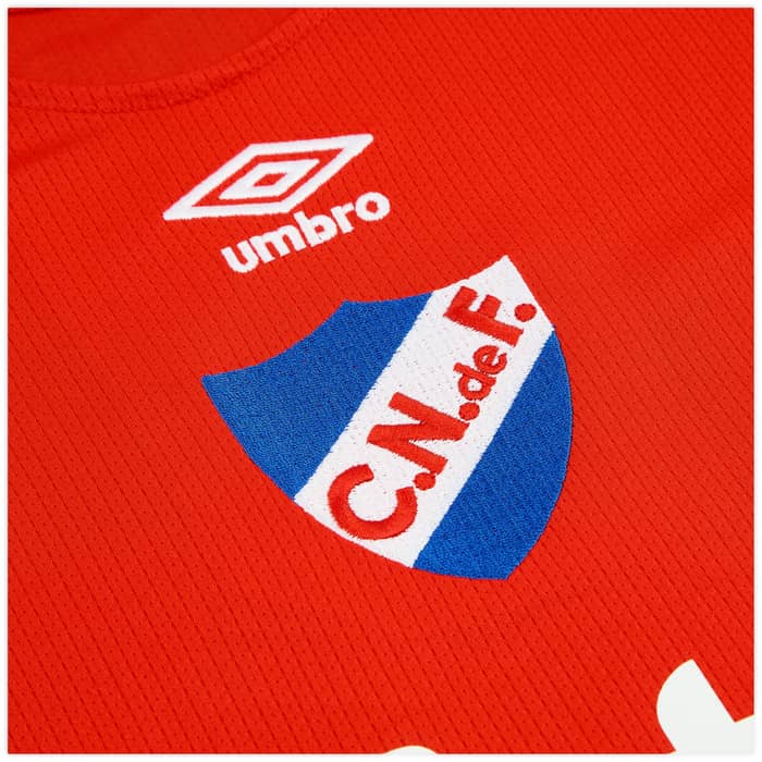 2022 Club Nacional Away Shirt (M)