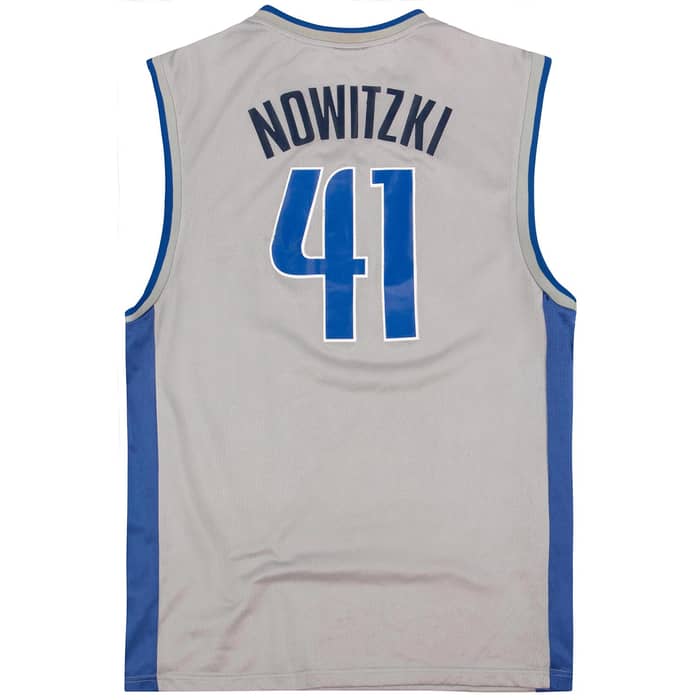 2002-06 Dallas Mavericks Nowitzki #41 Reebok Jersey (Alternate) M