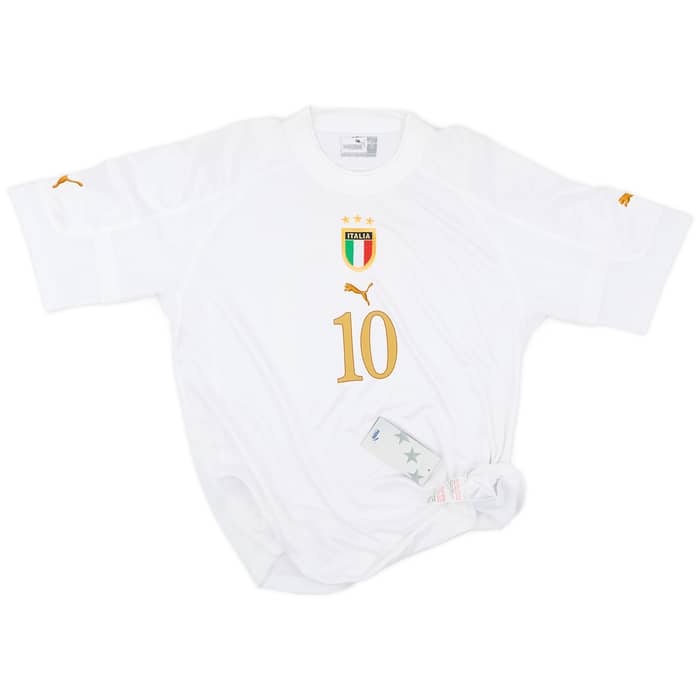 2004-06 Italy Away Shirt Totti #10 (XL)