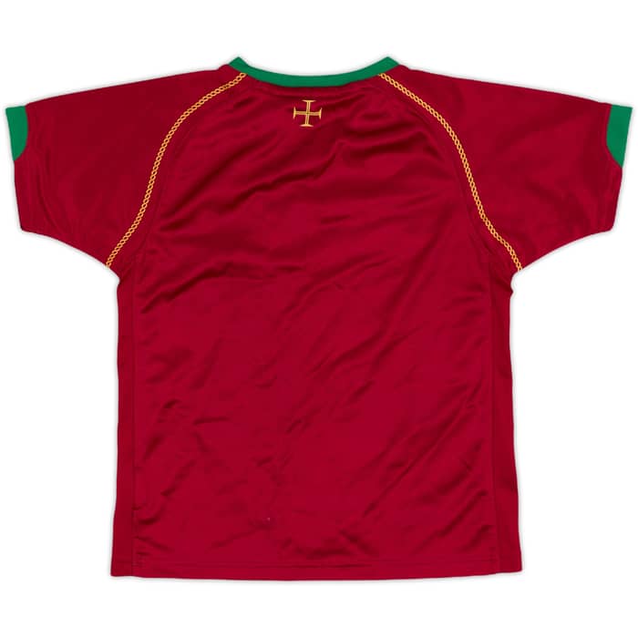 2006-08 Portugal Home Shirt & Shorts - 9/10 - (5-6 Years)