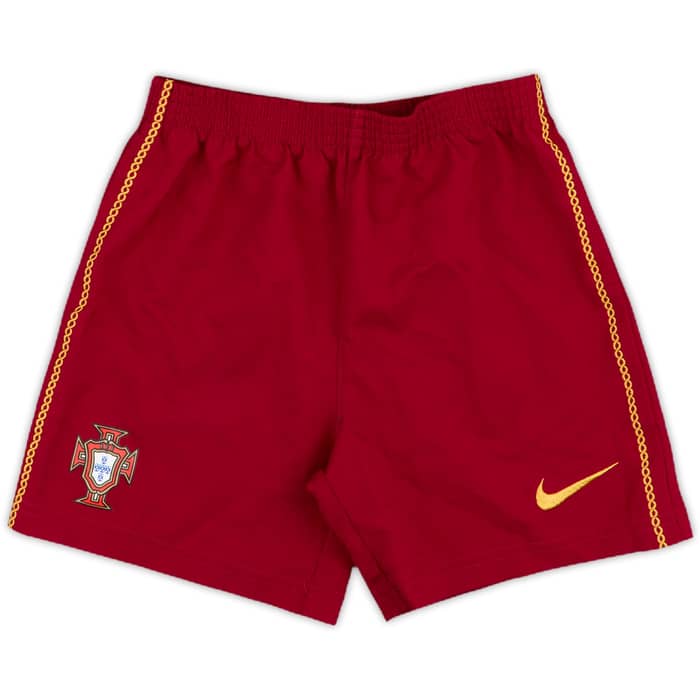 2006-08 Portugal Home Shirt & Shorts - 9/10 - (5-6 Years)