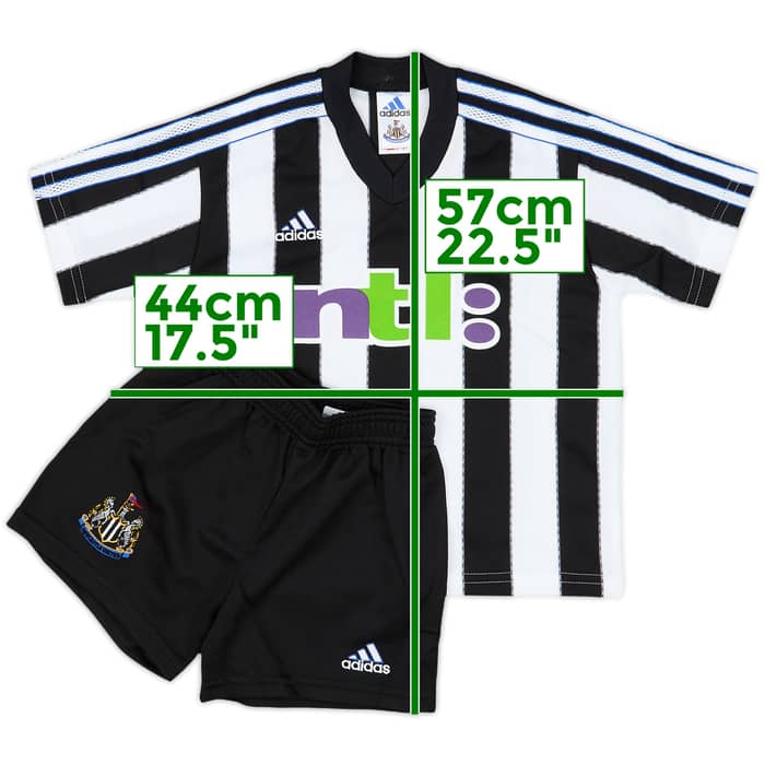 2000-01 Newcastle Home Shirt & Shorts - 9/10 - (5-6 Years)