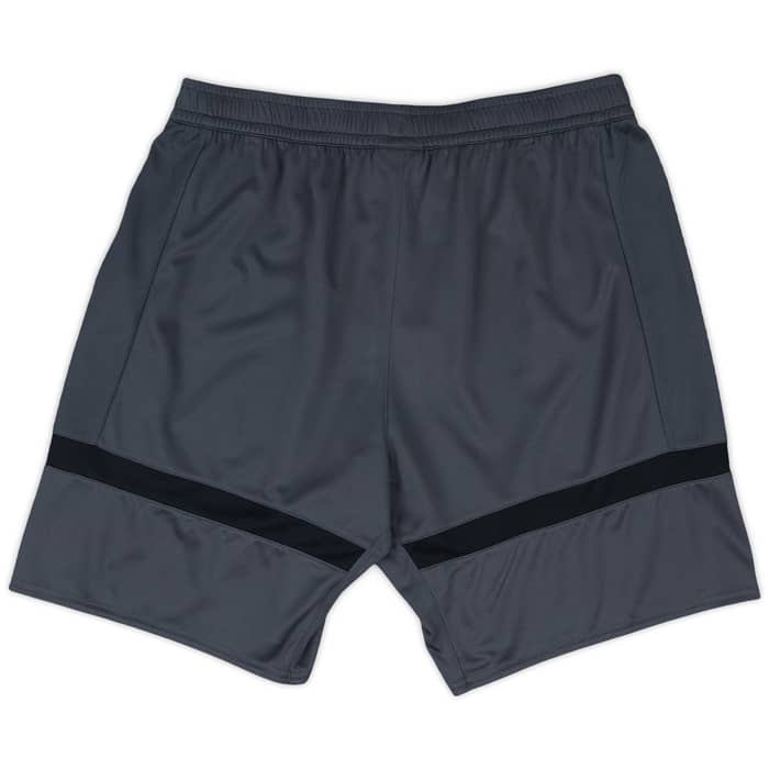 2023-24 Burnley Umbro Training Shorts (XL)