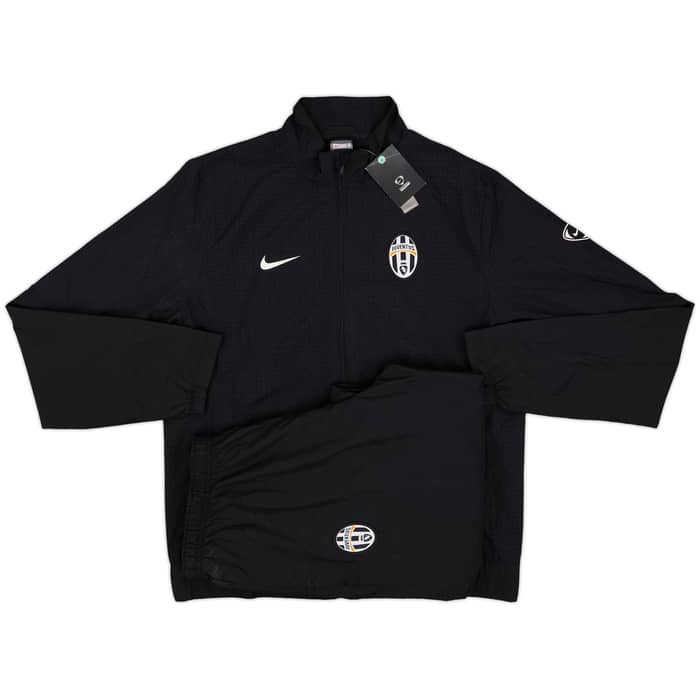 2009-10 Juventus Nike Tracksuit (L)