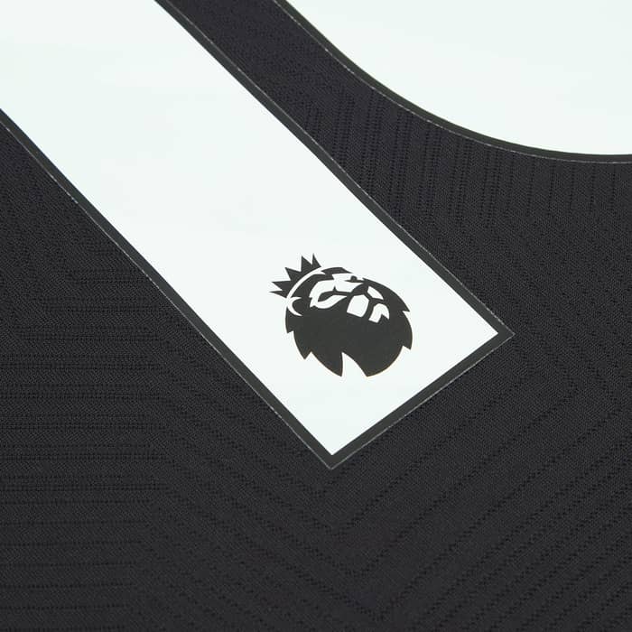 2024-25 Wolves Away Shirt Cunha #10