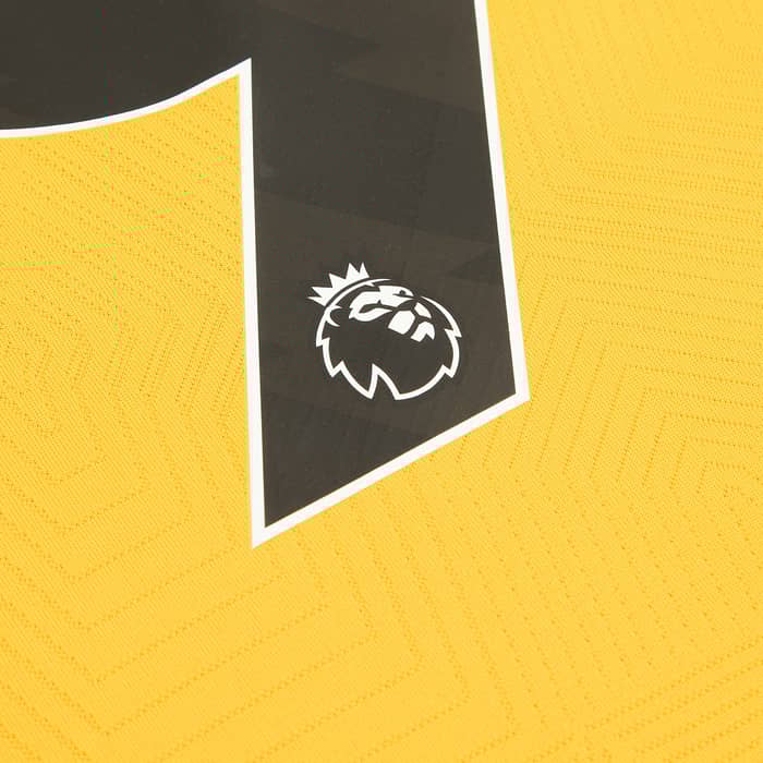 2024-25 Wolves Home Shirt Strand Larsen #9