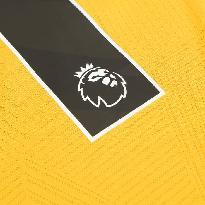 2024-25 Wolves Home Shirt Hee Chan #11