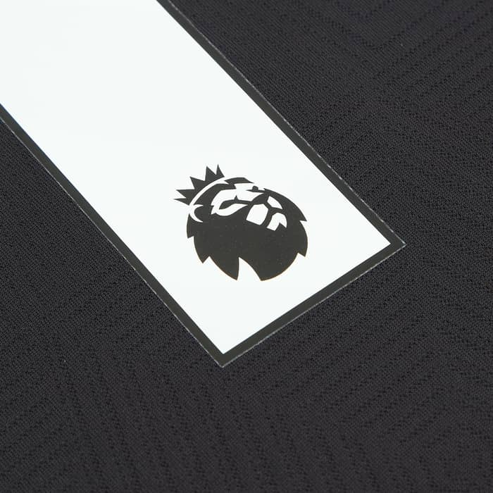 2024-25 Wolves Away Shirt Hee Chan #11