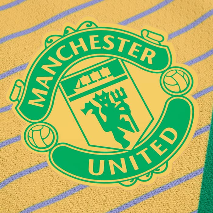 2024-25 Manchester United Authentic PI GK Third Shirt - As New