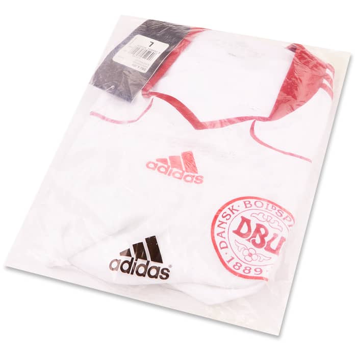 2010-11 Denmark Away Shirt *New w/ Defects*