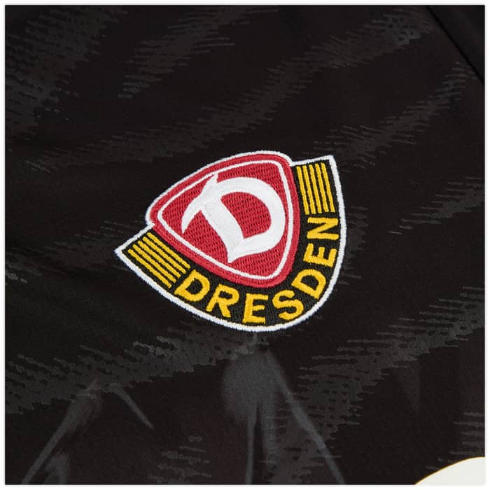 2025-26 Dynamo Dresden Away Shirt