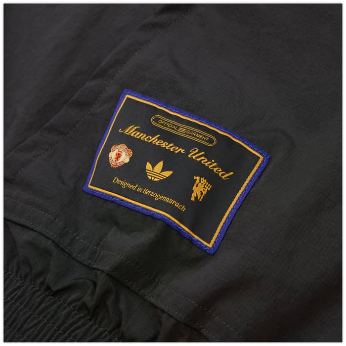 2025-26 Manchester United adidas Originals Icon 1/2 Zip Track Top