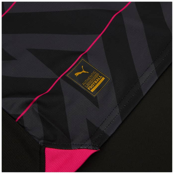 2023-24 Palermo Away Shirt (L)