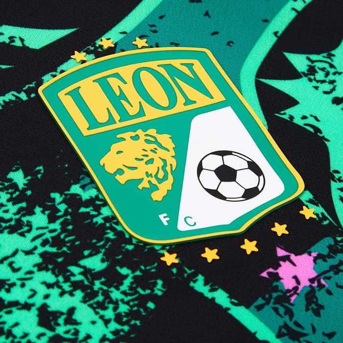 2021-22 Club León Special Edition 'Lucha Libre' Shirt
