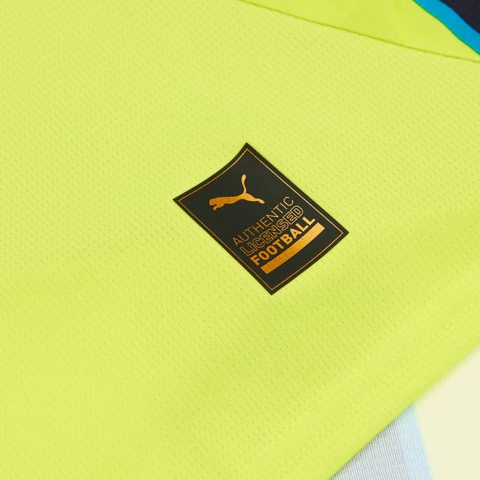 2024-25 Manchester City Away Shirt Haaland #9 (XL.Kids)