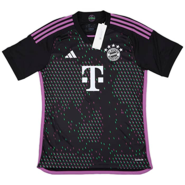 2023-24 Bayern Munich Away Shirt Gnabry #7 (M)