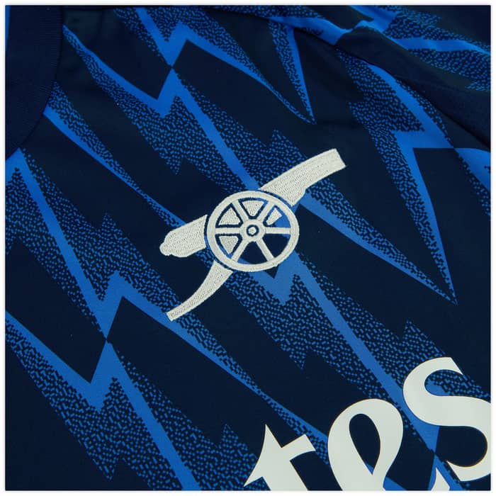 2025-26 Arsenal Away Shirt Gyokeres #14
