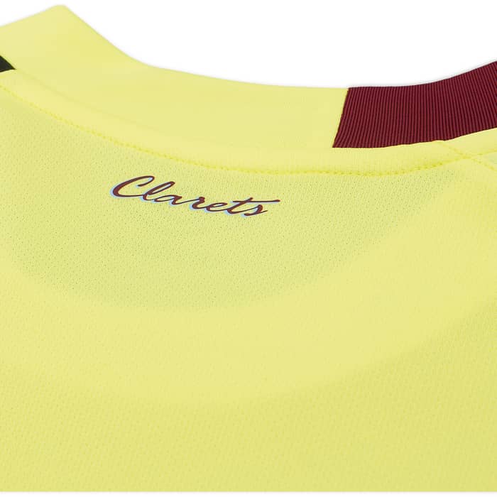 2023-24 Burnley Away Shirt